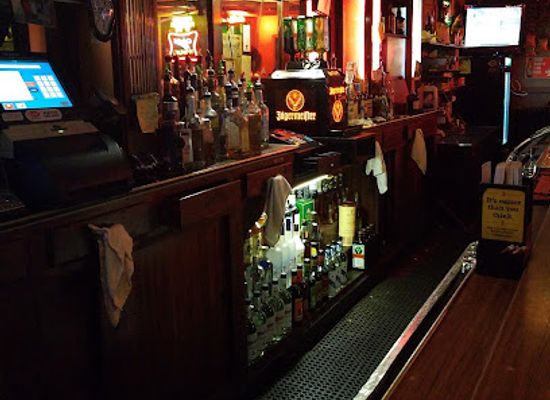 ohio/western-ohio/bar/curnayn-s-tavern