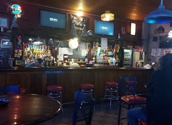 louisiana/river-parishes/bar/red-goose-saloon