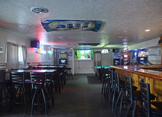 illinois/river-bend/bar/tracey-s-saloon