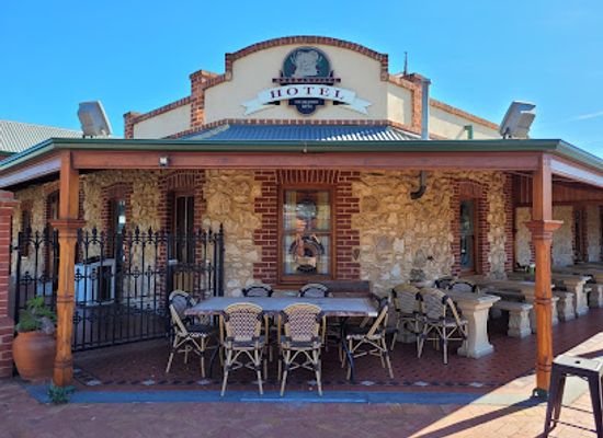 australia/fleurieu-peninsula/bar/the-normanville-hotel