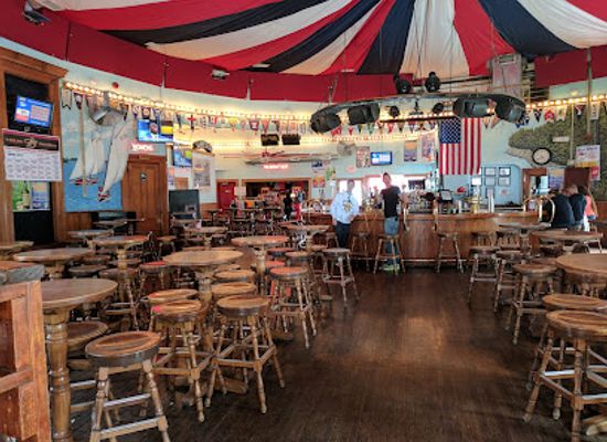 ohio/lake-erie-islands/bar/the-roundhouse-bar