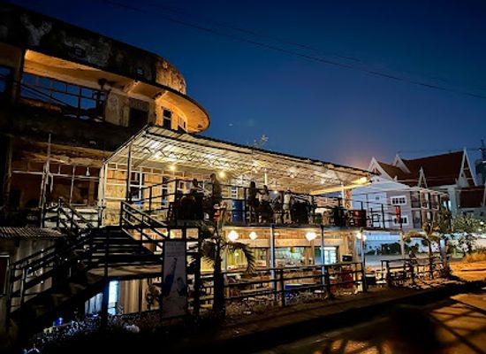 laos/golden-triangle/bar/laodi-bar-mekong
