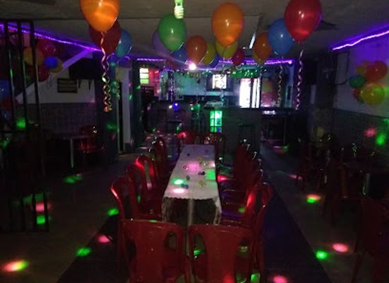 colombia/medellin/bar/bar-la-fuente