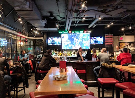 canada/yukon/bar/shoeless-joe-s-sports-grill