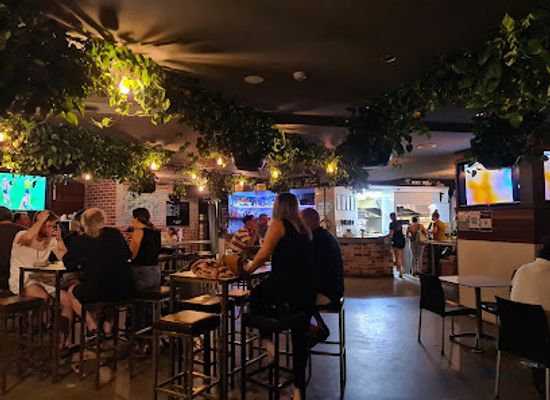 australia/sunshine-coast/bar/the-beach-bar-grill