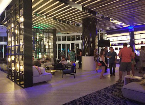 florida/fort-lauderdale-beach/bar/living-room-at-the-w-hotel