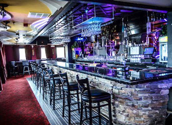 illinois/schaumburg/bar/escape-lounge-sports-bar
