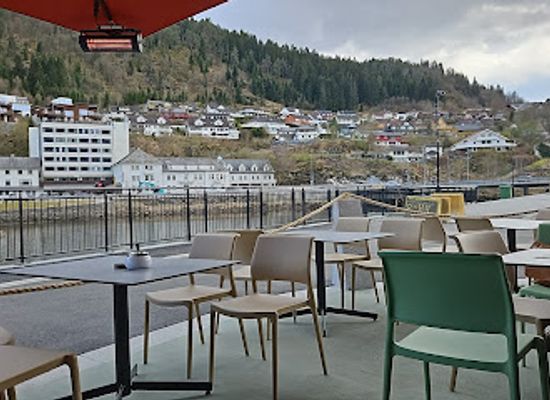 norway/sogn-og-fjordane/bar/elvesus-restaurant-bar
