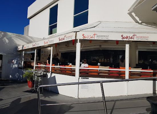 australia/gold-coast/main-beach/bar/sunset-waterfront-grill
