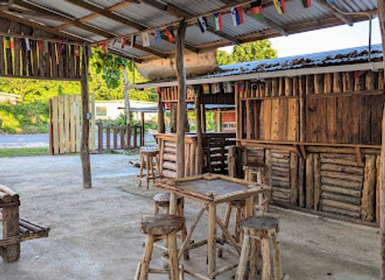 jamaica/john-crow-mountains/bar/tropics-bar-grill