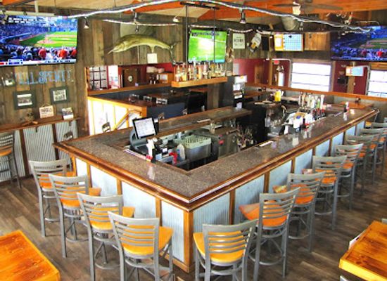 ohio/lake-erie-islands/bar/crow-s-nest