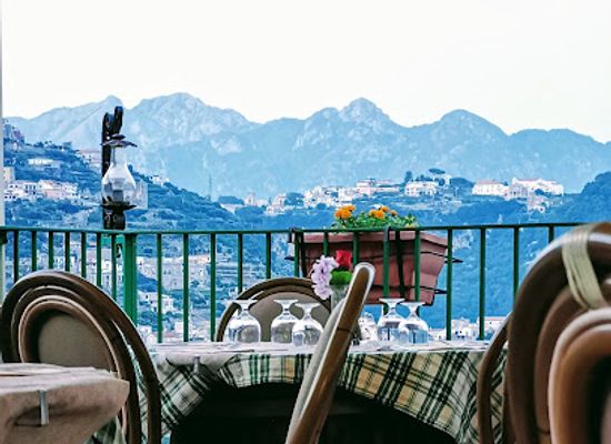 italy/amalfi/bar/gerry-s-pub