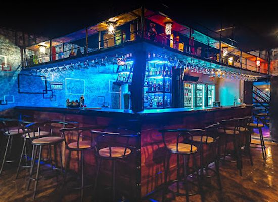 colombia/santa-marta/historic-center/bar/cash-and-coco-bar-and-grill
