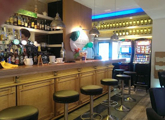 gibraltar/main-street/bar/star-bar