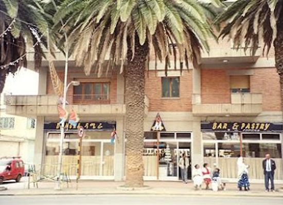 eritrea/zoba-anseba/bar/damera-bar-and-pastry