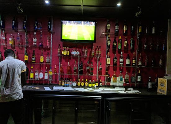 uganda/entebbe/bar/red-rooster