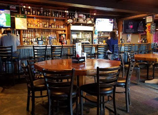 oregon/cascade-lakes-scenic-byway/bar/the-hideaway-tavern