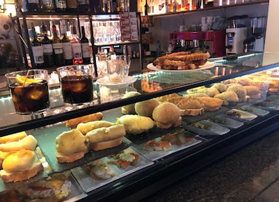 spain/zaragoza/delicias/bar/bar-lion3