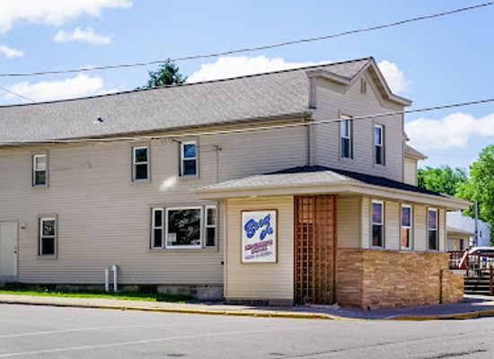 wisconsin/kettle-moraine-state-forest/bar/booz-in