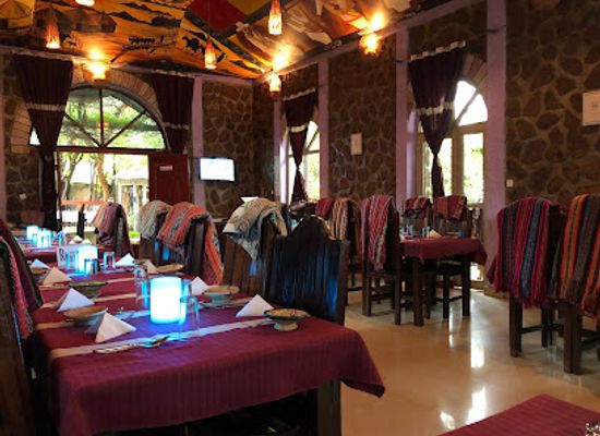 ethiopia/gondar/goha-tsion/bar/the-four-sisters-restaurant