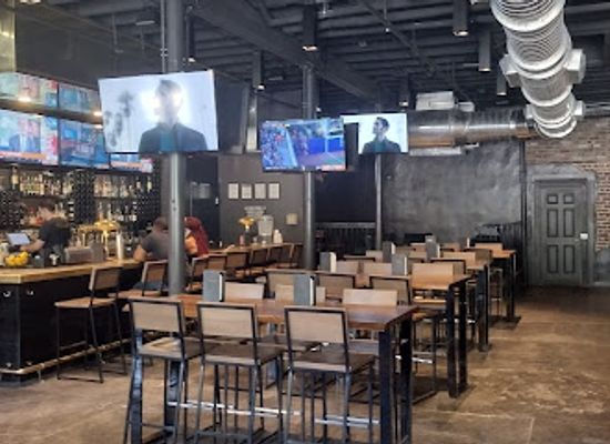 alabama/mobile/dauphin-street/bar/the-outsider-sports-lounge