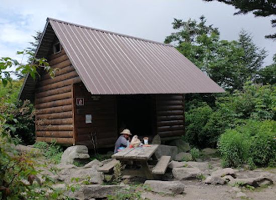 virginia/mount-rogers-national-recreation-area/bar/thomas-knob-shelter