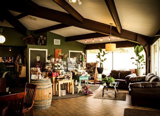 south-dakota/crazy-horse-memorial/bar/grapes-grinds