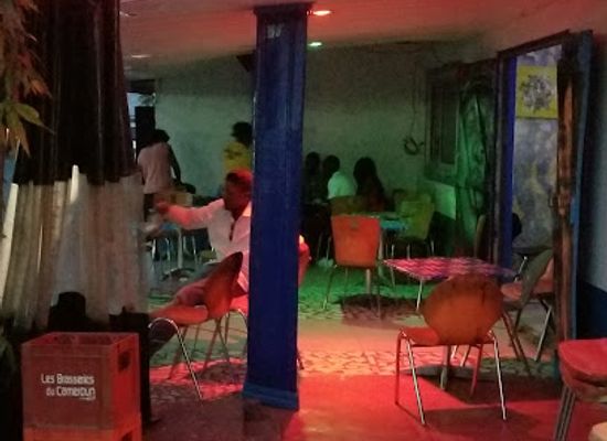 cameroon/limbe-beach/bar/area-code-bar