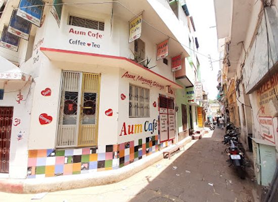 india/varanasi/assi-ghat/bar/aum-cafe
