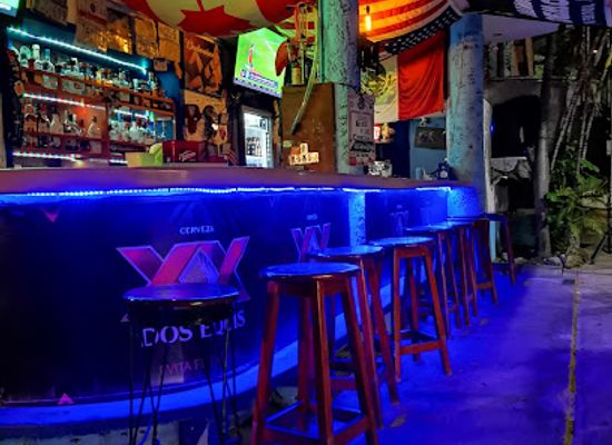 mexico/ixtapa-zihuatanejo/bar/alex-sport-bar