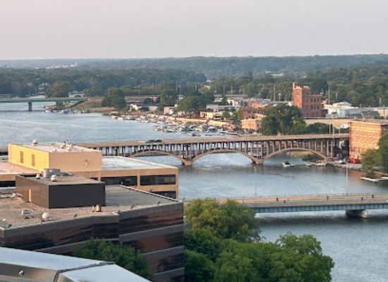 illinois/rock-river-valley/bar/the-top-rooftop-bar-lounge