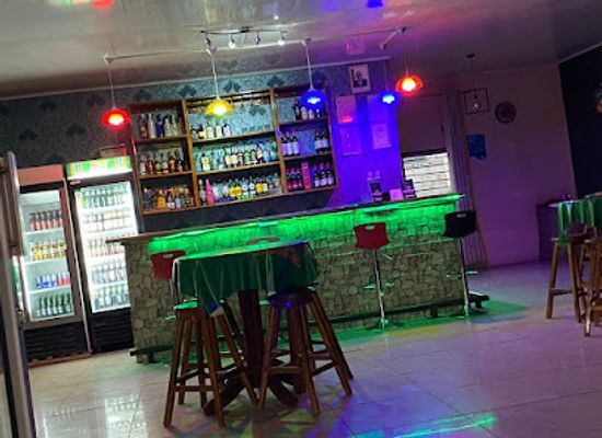 zambia/livingstone/bar/cons-and-pros-pub-grill