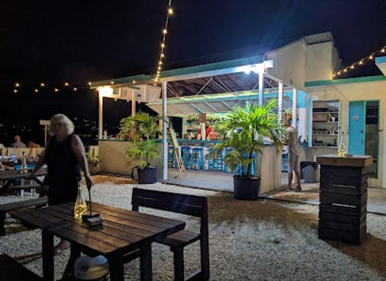 antigua-and-barbuda/nelson-s-dockyard/bar/that-s-life