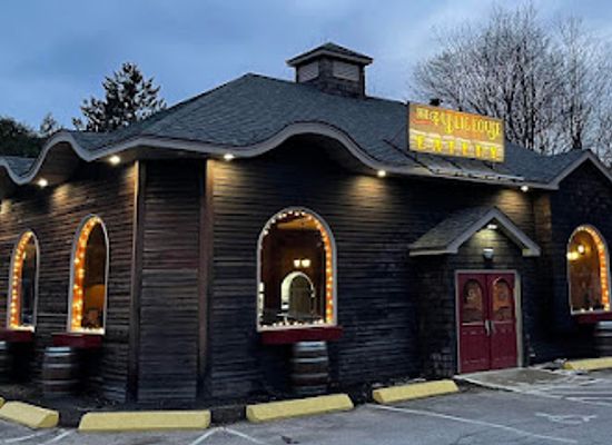 new-hampshire/great-north-woods/bar/the-public-house-eatery
