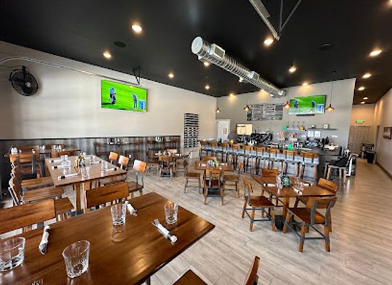 washington/lake-chelan/bar/twisted-cork-and-taphouse