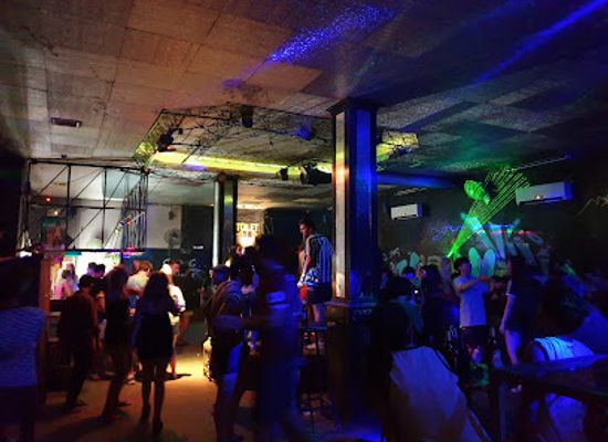 laos/annamite-range/bar/viva-pub