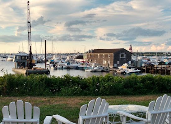 rhode-island/block-island/bar/mahogany-shoals