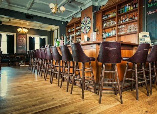 iceland/laugavegur-trail/bar/the-english-pub
