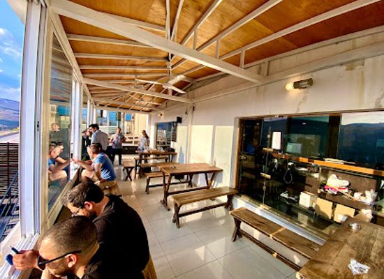 jordan/eastern-highlands/bar/