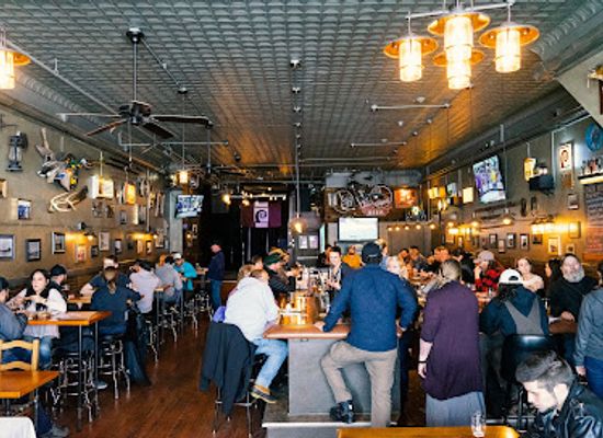 minnesota/lake-superior/bar/cedar-lounge-earth-rider-brewery-taproom