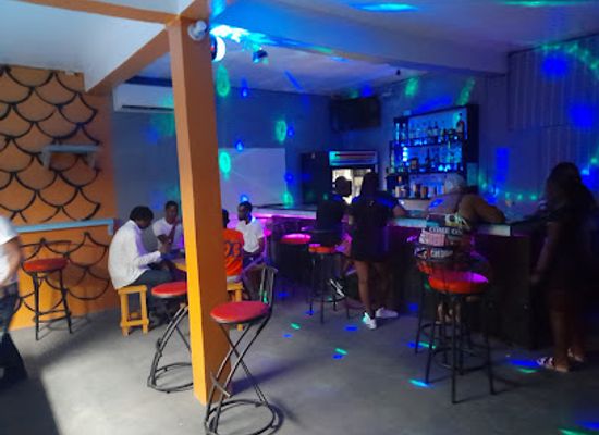 anguilla/shoal-bay/bar/ribbean-sport-bar