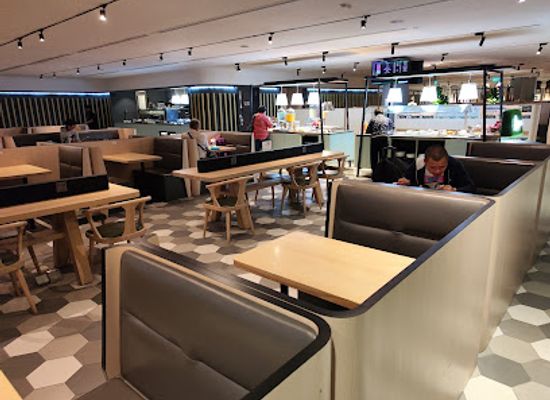 singapore/changi/bar/blossom-lounge