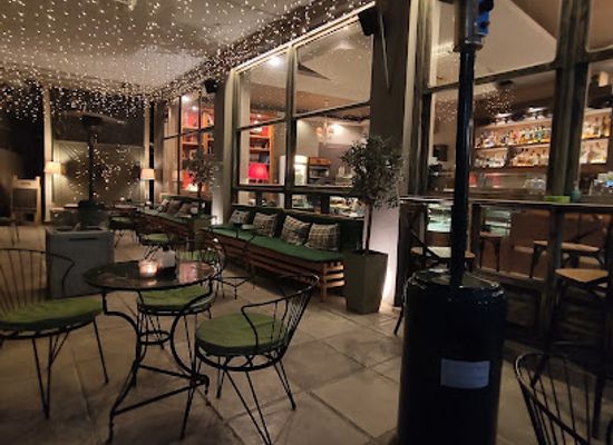 greece/delphi/bar/melopoleio