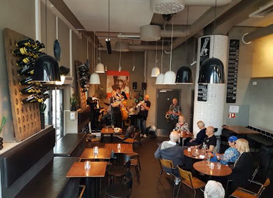 norway/molde/bar/syd-cocktails-vin