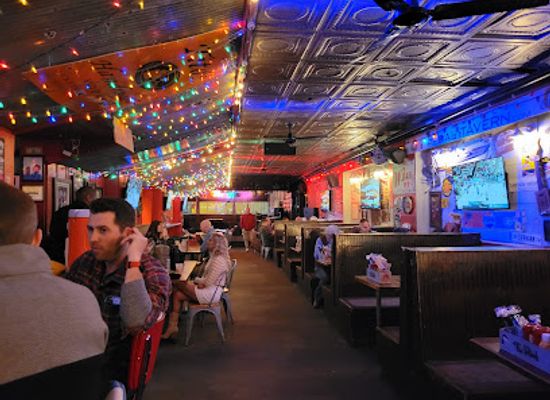 tennessee/northwest-tennessee/bar/tin-roof