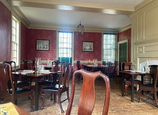 virginia/williamsburg/bar/king-s-arms-tavern