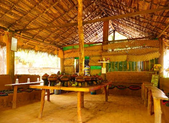 sri-lanka/polonnaruwa-district/bar/gemi-gedara