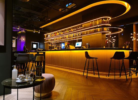 kosovo/karadak/bar/maddox-lounge-bar