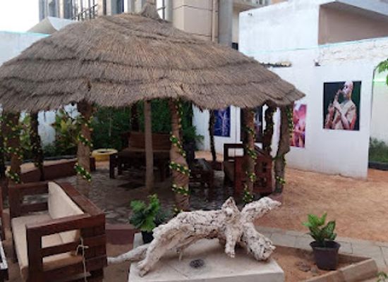 niger/niamey/plateau/bar/living-room