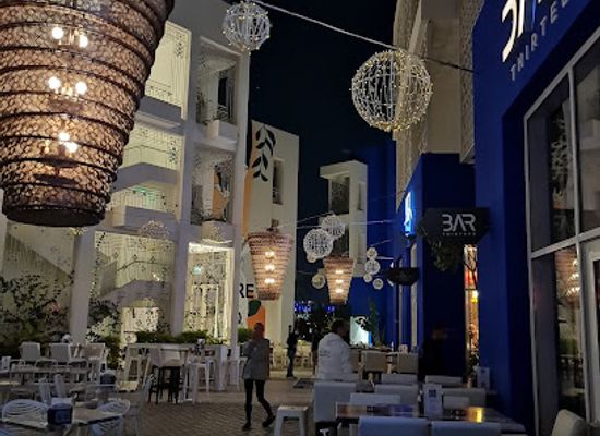 jordan/aqaba/bar/trio
